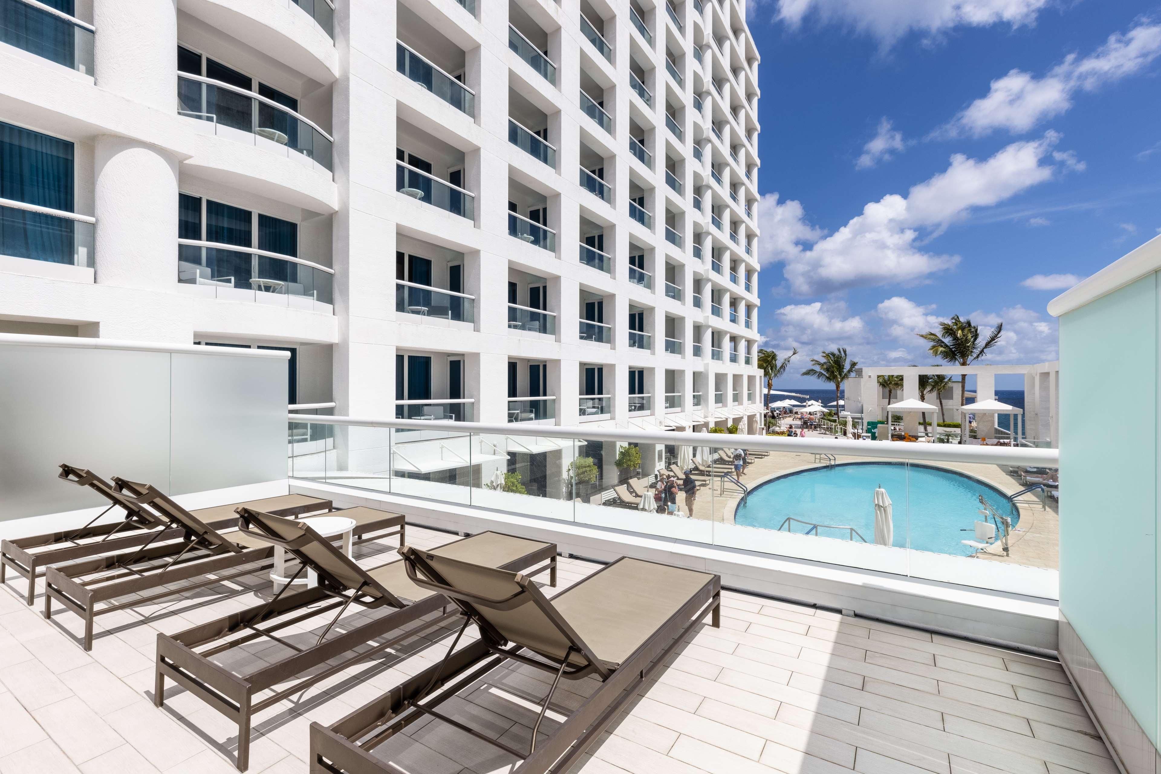 Отель Conrad Fort Lauderdale Beach Экстерьер фото