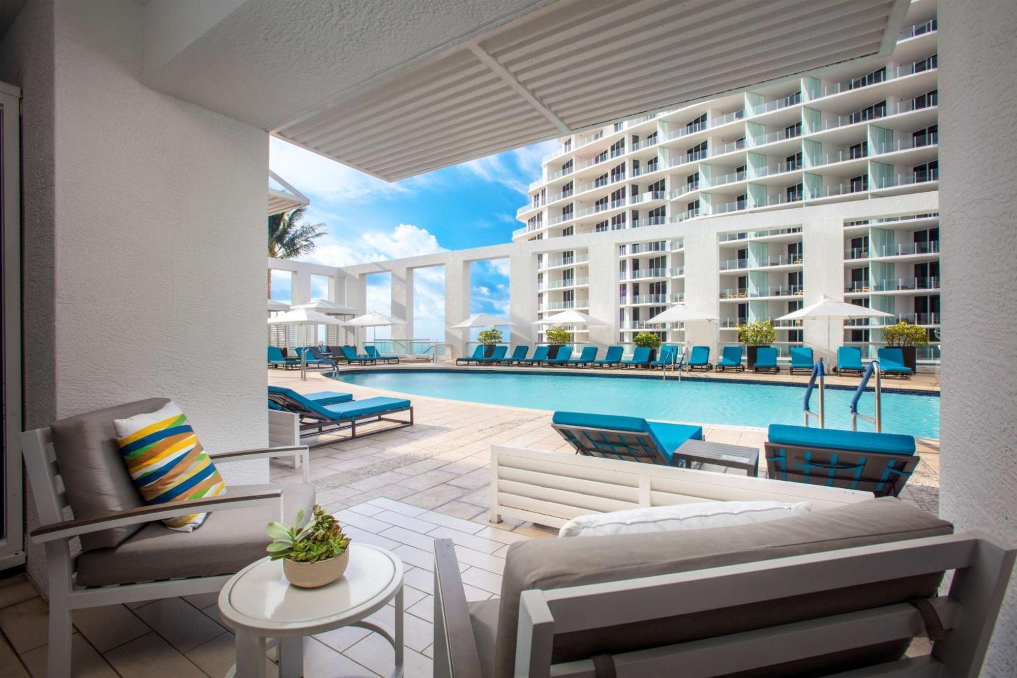 Отель Conrad Fort Lauderdale Beach Экстерьер фото