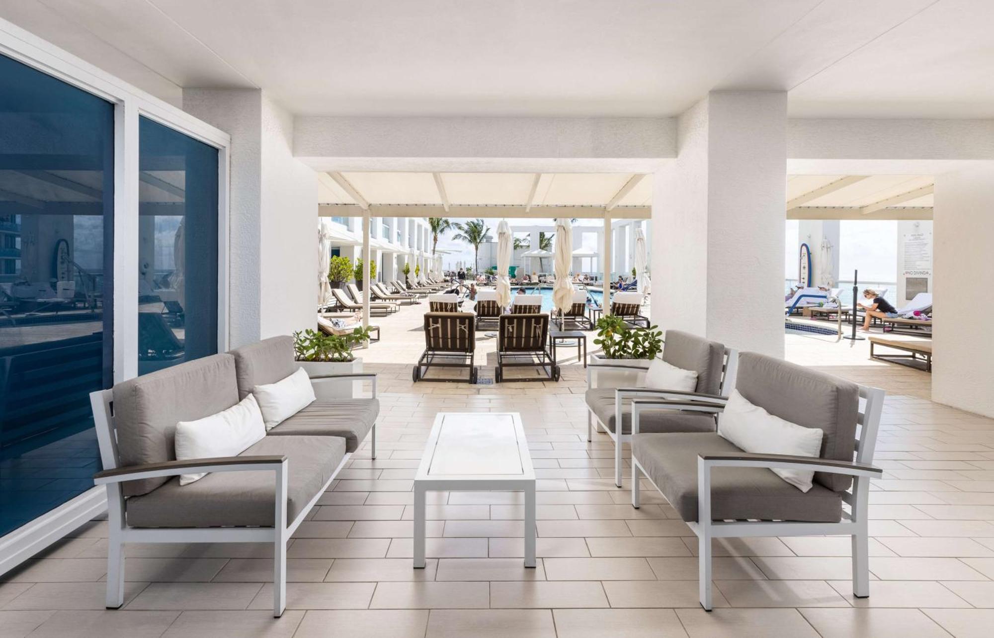 Отель Conrad Fort Lauderdale Beach Экстерьер фото