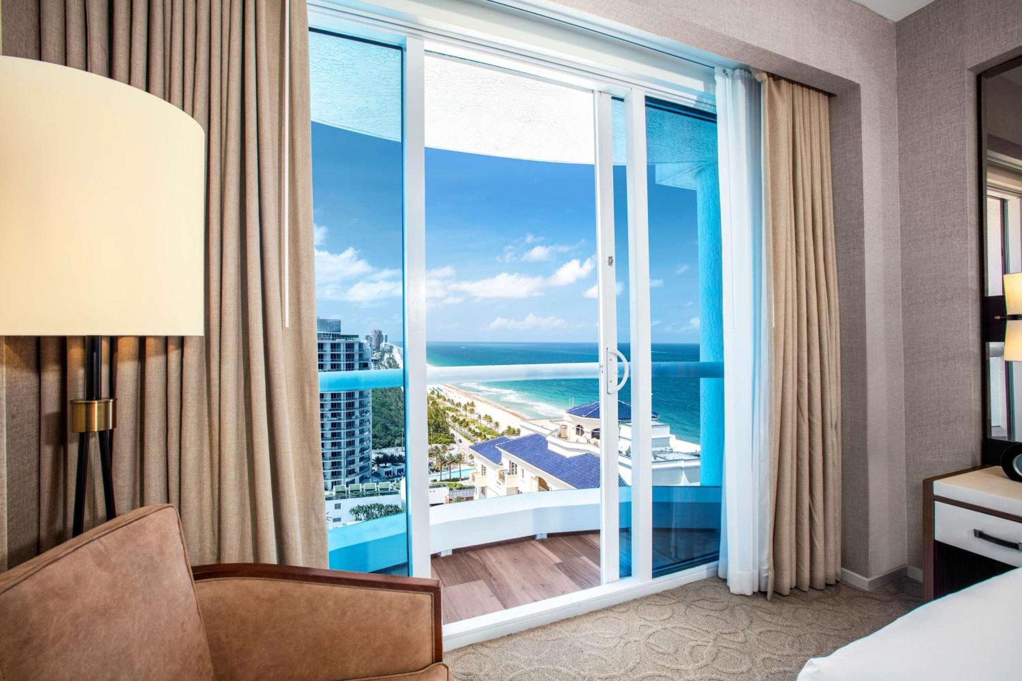 Отель Conrad Fort Lauderdale Beach Экстерьер фото